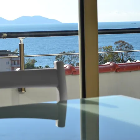 Apartment Seaview Penthouse Terrace & Garage