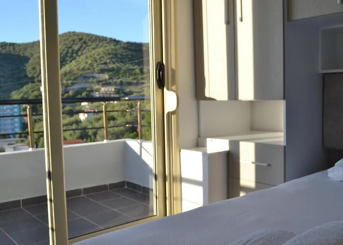 Seaview Penthouse Terrace & Private Garage Lejlighed Vlorë